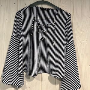 ZARA Basic Collection Black and White Large Bell Sleeves Blouse Size small